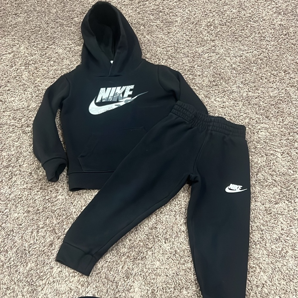 Toddler 3T Nike set